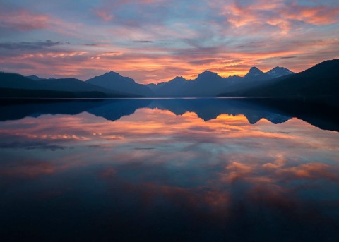 The Sunrises At Lake McDonald In Montana Are Worth Waking Up Early For