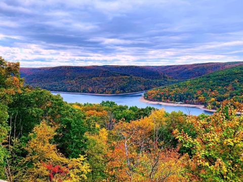 Hike The Rimrock Overlook Trail In Pennsylvania For Sensational Views Of Allegheny Reservoir