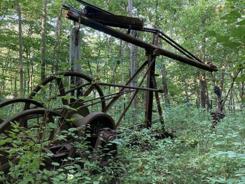 The Spooky Hike Near Pittsburgh That Will Lead You Somewhere Deserted