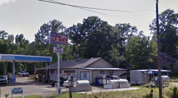 Some Of The Best Hot Plate Lunches In Louisiana Are At Lil Boo’s Country Store