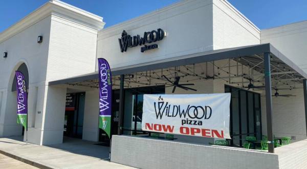Enjoy Scrumptious Wood-Fired Pizza At Wildwood Pizza In Louisiana