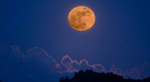In True Halloween Fashion, Florida Is Getting Another Full Moon This October