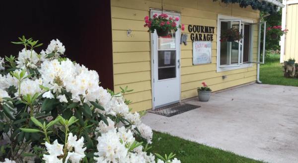 A Roadside Bakeshop In Small Town Wisconsin, Judy’s Gourmet Garage Is A Hidden Gem Worth Seeking Out    