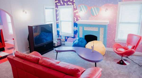 Relive The Good Old Days At This 90s Themed Airbnb In Texas