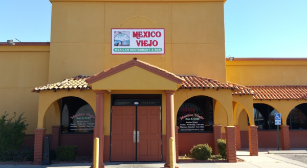 Spice It Up A Little At Kansas’s Mexico Viejo Bar & Grill For Dinner And Micheladas