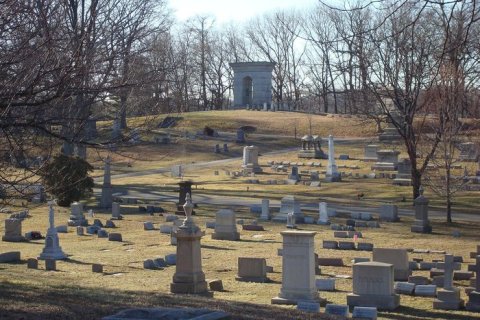 Home To P.T Barnum's Grave, Connecticut's Mountain Grove Cemetery Is Rumored To Be Full Of Paranormal Activity