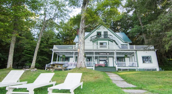 This Film-Famous Resort In New York’s Catskill Mountains Is Up For Sale