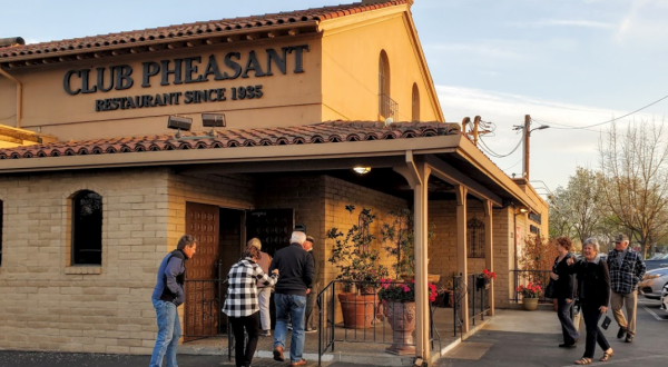 Club Pheasant Is An Old-School Italian Joint In Northern California That Takes You To A Time Gone By