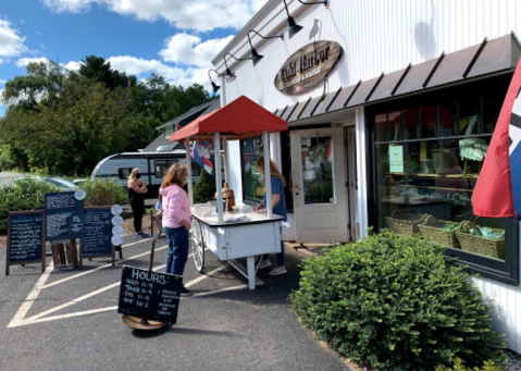 A Scrumptious Market And Restaurant In Connecticut, Cold Harbor Serves Delicious Seafood