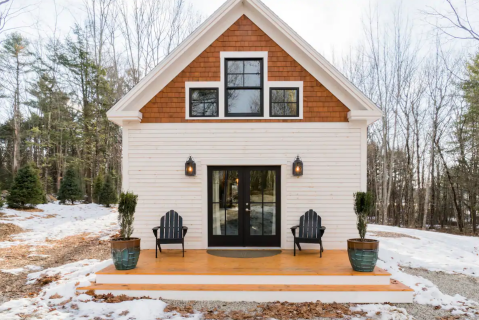 This Delightful Cottage Has Been Named The Best In Maine For Fall Foliage Viewing