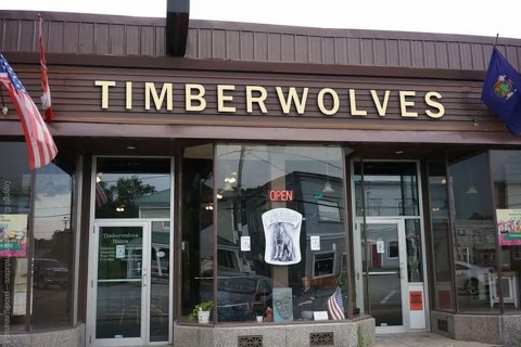 Timberwolves BBQ In Rural Maine Was Named The Best Burger In The State