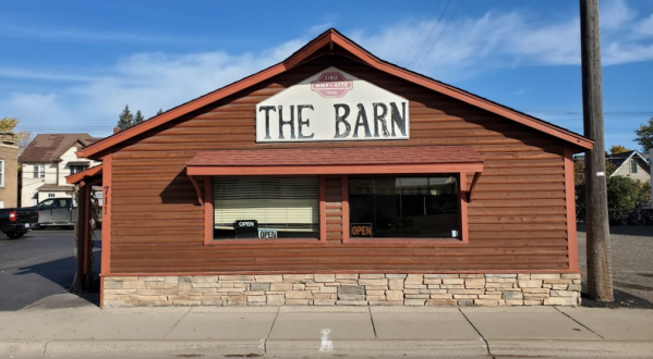 You Don’t Want To Leave Without Trying The Pie At The Popular Barn Diner In Brainerd, Minnesota