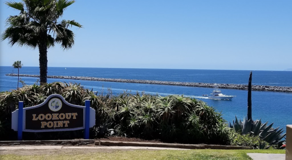 Lookout Point Park Is A Tiny, Scenic Stop In Southern California Worth Taking A Detour For