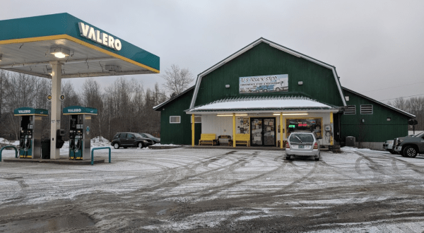 The Unsuspecting New Hampshire Truck Stop Where You Can Pull Over And Have An Amazing Meal