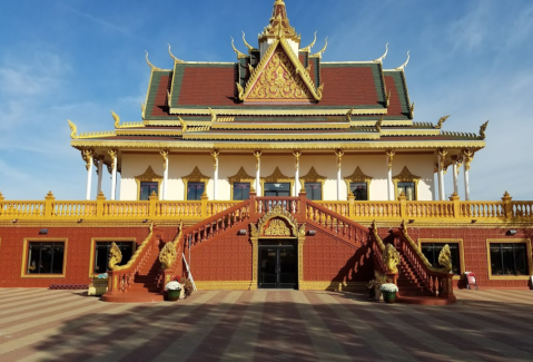 North America's Largest Buddhist Temple Is Hidden In A Small Town In Minnesota