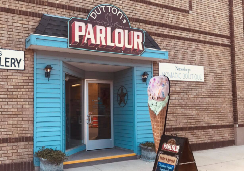 Dutton's Parlour In North Dakota Is A Soda Fountain, Restaurant, And Coffee Shop All In One
