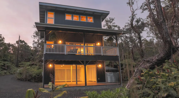 Escape The World When You Stay At This Modern Loft Tucked Away In The Hawaii Rainforest