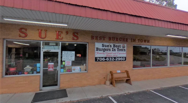 A True, Georgia Icon, Sue’s Burgers Still Has The Tastiest Burger And Onion Rings Around