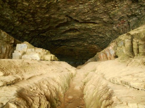 This Cave Hike In Illinois Is One Of The Scariest Haunted Hiking Trails In The U.S.