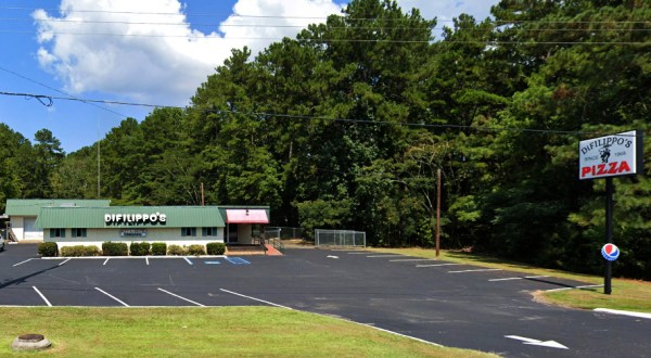 DiFilippo’s Pizza Is A Small Town Restaurant That Serves Some Of Alabama’s Best Italian Food