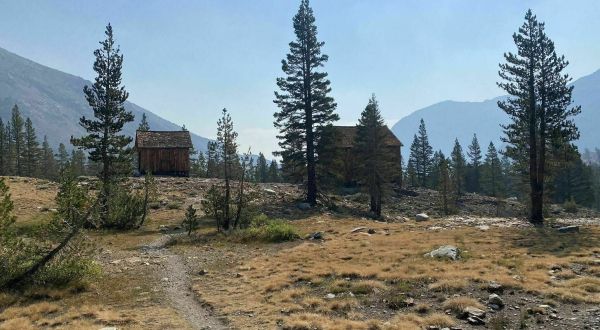 There’s A Ghost Town Hidden In The Woods In Northern California’s Hoover Wilderness