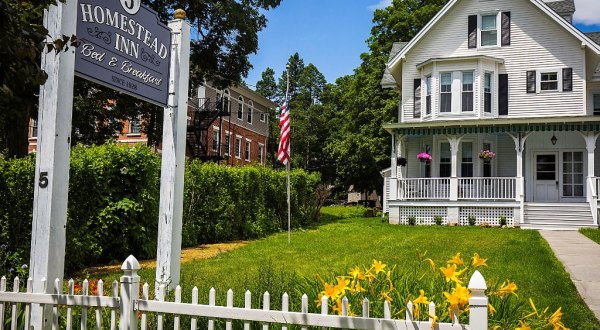 Built In 1853, The Homestead Inn Is A Gorgeous Bed And Breakfast In Connecticut