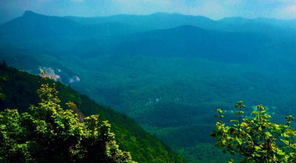 Hike Along The Tallest Cliffs In North Carolina On The Whiteside Mountain National Recreation Trail