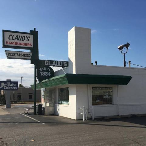 One Of The Smallest Restaurants In Oklahoma, Claud's Hamburgers, Grills Up One Of The Best Burgers In The State