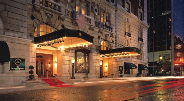 Stay Overnight In A 115-Year-Old Hotel That’s Said To Be Haunted At The Seelbach Hilton In Kentucky