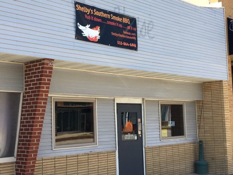 Satisfy Your BBQ Cravings At Shelby's Southern Smokehouse In Small Town Iowa