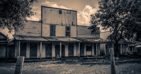 Visit These 9 Creepy Ghost Towns In Texas At Your Own Risk