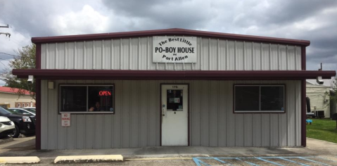 For A Tasty Chantilly Cake, Head Over To The Po'Boy House In Louisiana