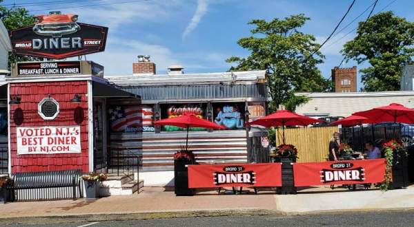 Visit Broad Street Diner, The Small Town Diner In New Jersey That’s Been Around Since The 1950s