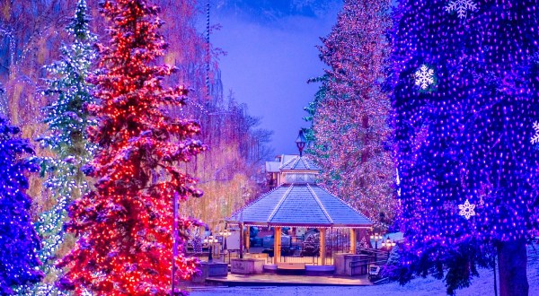 These 4 Small Towns In Washington Honor Christmas In The Most Magical Way
