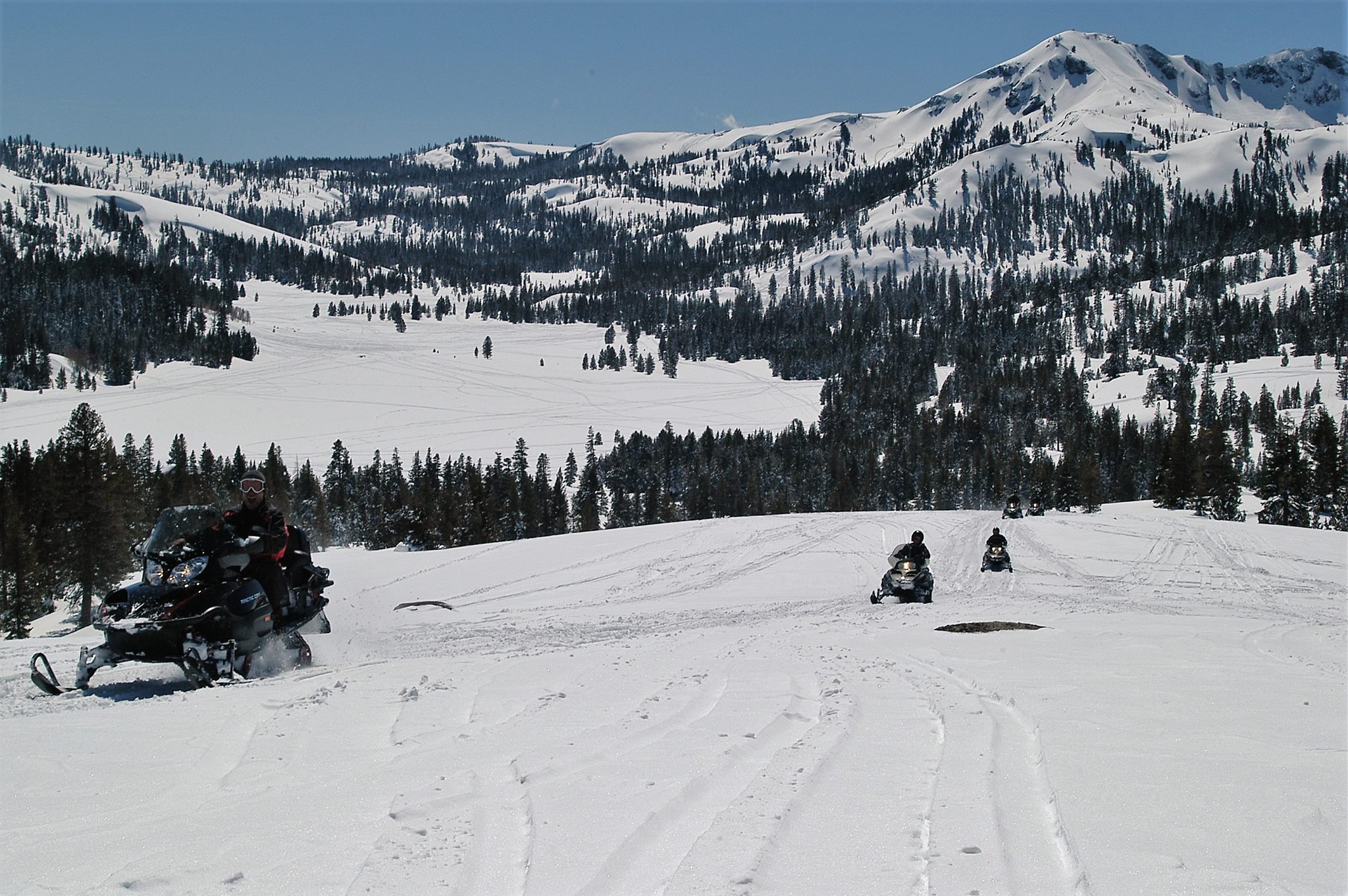 snowmobile tours california