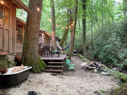 You'll Have A Front Row View Of The North Carolina Pisgah National Forest In This Cozy Cabin