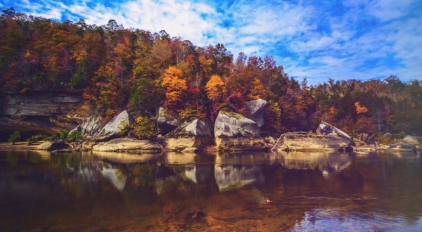 Take A River Hike In Kentucky That’s Filled With Unique Rocky Water Views