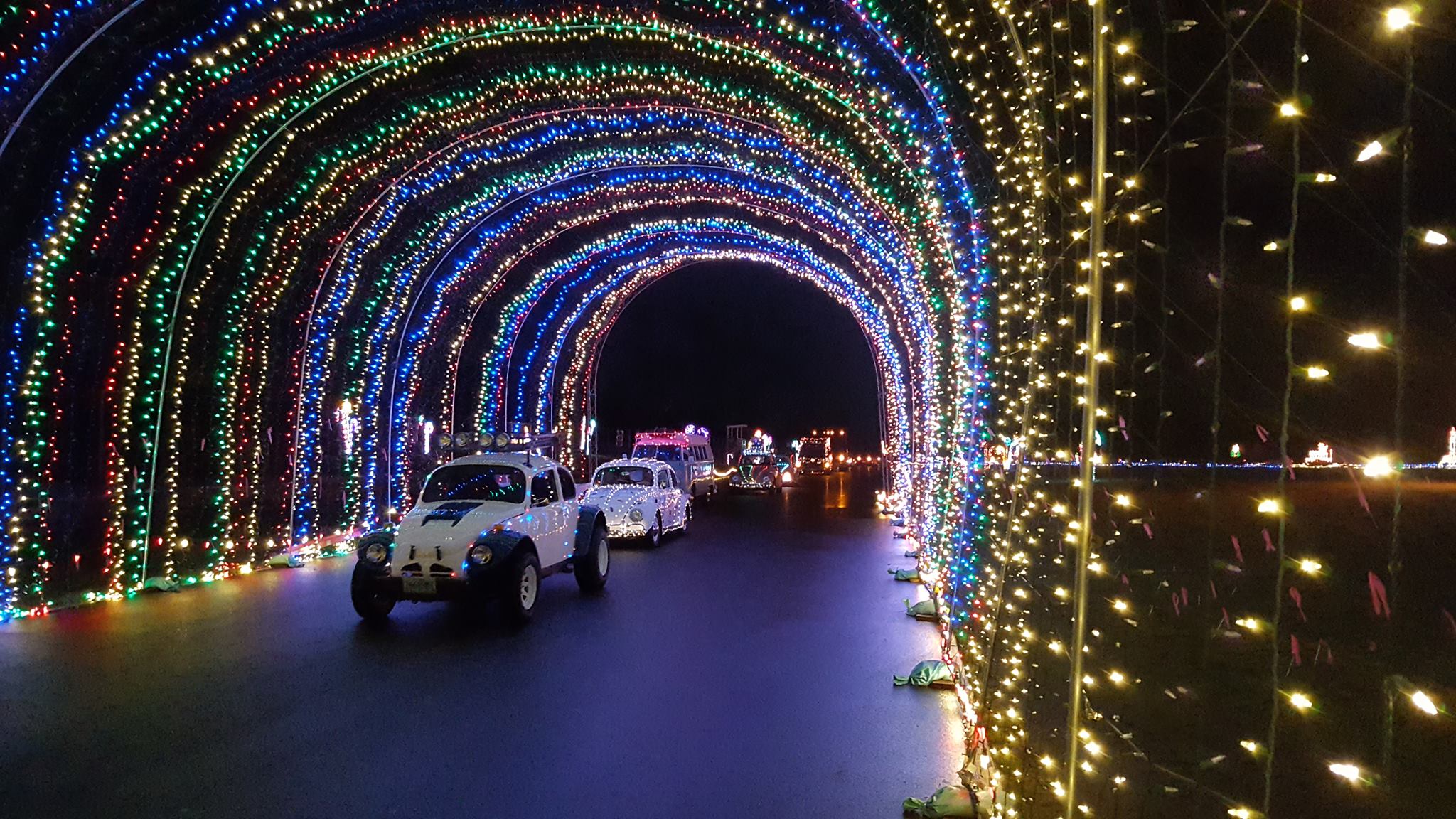 The 14 Best DriveThru Christmas Lights Displays In America The Whole