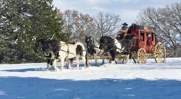 Take A Sleigh Ride To A Roaring Bonfire In Missouri At RS Ranch