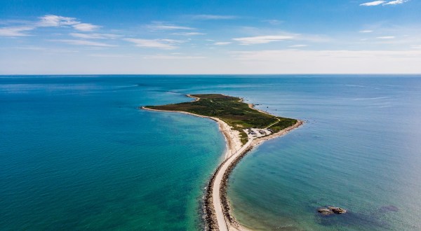 Explore Gooseberry Island In Massachusetts For Panoramic Ocean Views