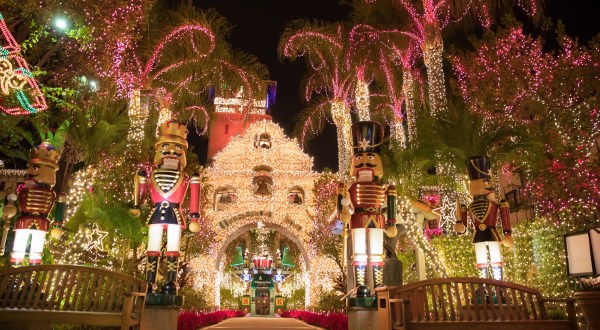 These 6 Small Towns In Southern California Honor Christmas In The Most Magical Way