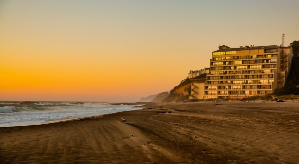 You’ll Find A Gorgeous Ocean View In The Most Unlikely Place At Oregon’s Inn At Spanish Head