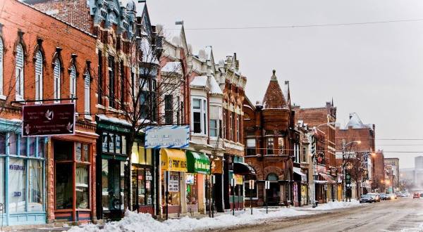 Christmas In These 9 Minnesota Towns Looks Like Something From A Hallmark Movie
