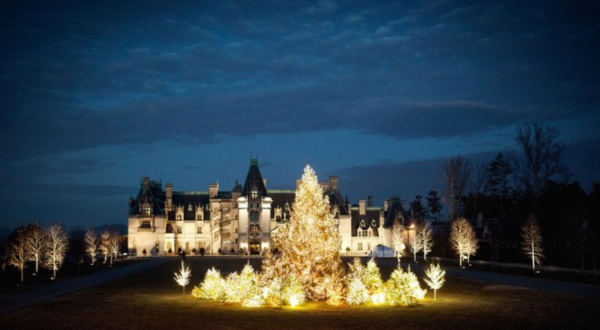 The Biltmore In North Carolina Gets All Decked Out For Christmas Each Year And It’s Beyond Enchanting
