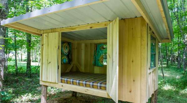You’ll Have A Front Row View Of Indiana’s O’Bannon Woods State Park In This Cozy Cabin
