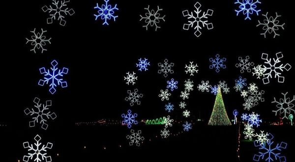 The Enchanting 2-Mile WonderLight’s Christmas In Ohio Holiday Drive-Thru Is Sure To Delight