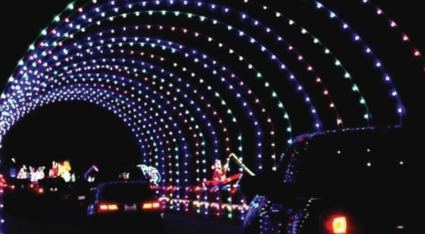 Rhode Island’s Enchanting Holiday Light Show Drive Thru Is Sure To Delight
