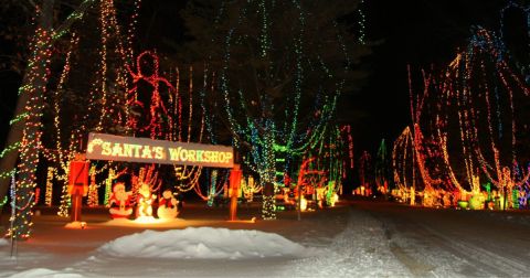 The Christmas Carnival Of Lights Is One Of Wisconsin’s Biggest, Brightest, And Most Dazzling Drive-Thru Light Displays