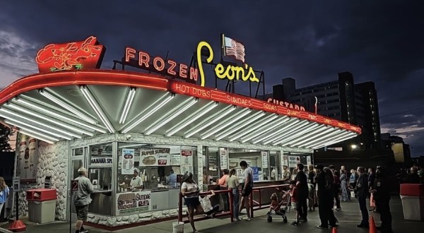 Authentically Retro, Leon’s Frozen Custard In Wisconsin Has Been Serving Fast Food Eats And Sweet Treats Since 1942   