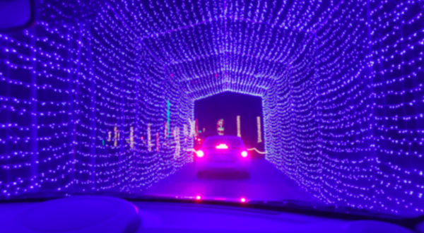 Louisiana’s Enchanting 1-Mile Magic Of Lights Holiday Drive-Thru Is Sure To Delight